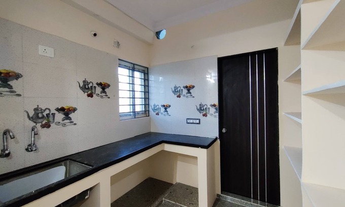 Madhurawada Hotel | Aariv Home Stay