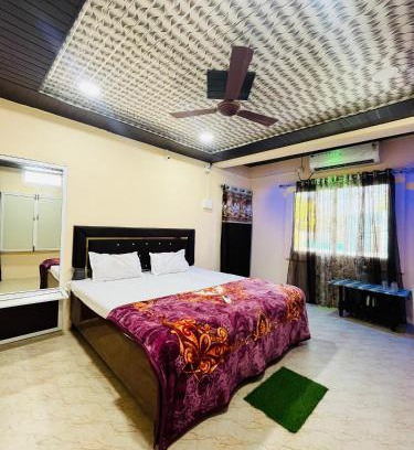 Ujjain House | Cozy Aashirwad Grandma Homestay with Breakfast Included