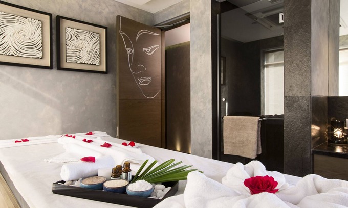 Park Street Hotel | Elegant Aauris Hotel: Pool, Spa & Family-Friendly Stay