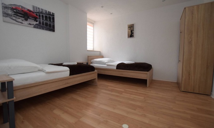 Gablenberg Apartment | Cozy AB Apartment 81 with Kitchen and Free Breakfast
