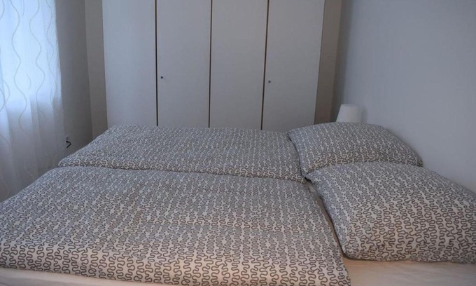 Innenstadt Apartment | Child-Friendly Retreat at AB Apartment Objekt 54