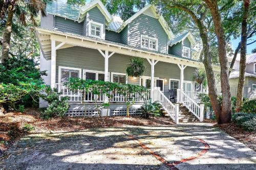 Kiawah Island House | Family-Friendly Retreat at 10 Atlantic Beach with Pool Access