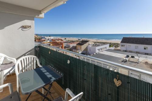 Xeraco Apartment | Oceanfront Abaco Apartment: Family-Friendly Getaway