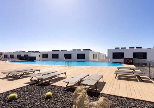 Los Gavilanes Apartment | Villa Zebra - Beachfront Apartment with Pool & Ocean Views