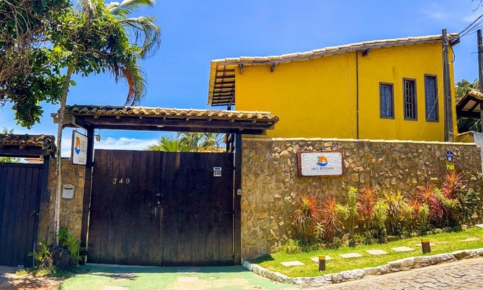 Manguinhos Hotel | Oceanfront Abal Pousada: Family-Friendly with Scenic Views
