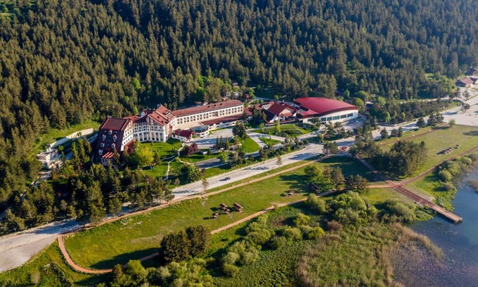 Abant Hotel | Experience Elegance at Abant Palace Hotel - 5 Star Stay