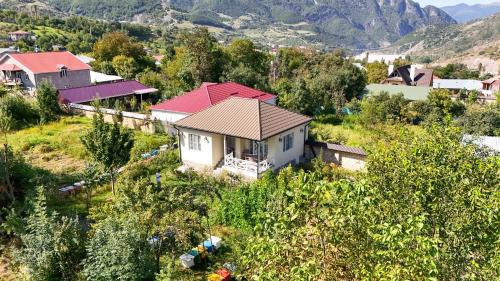 Lahich House | Discover Abbasov's Guest House - Family-Friendly Retreat