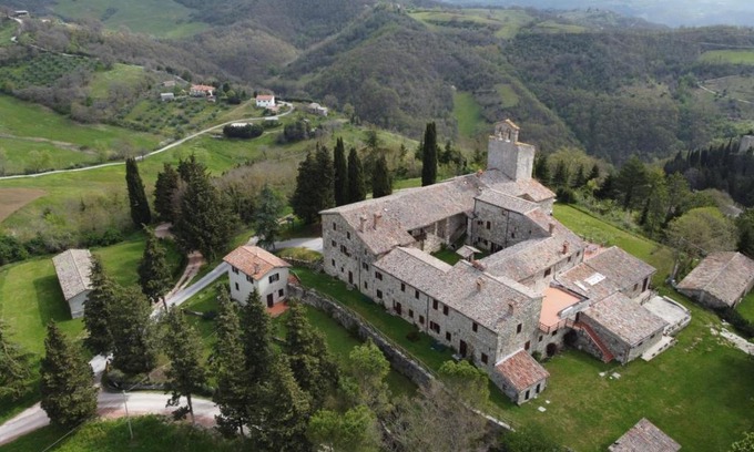 Monteluiano House | Pet-Friendly Stay at ABBADIA DI VALLINGEGNO - Rated 9.2/10
