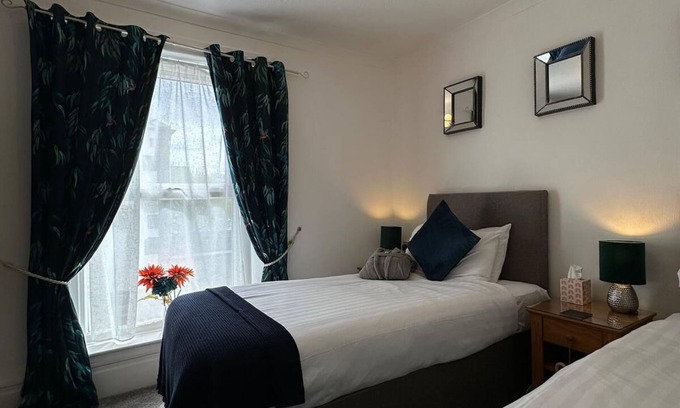 Penrith Bed & Breakfast | Discover Abbey House Bed and Breakfast: 4-Star Retreat
