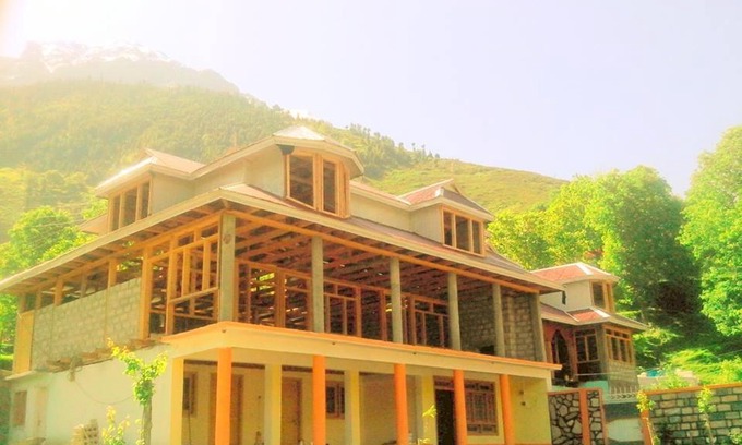 Balakot Hotel | Affordable Family Getaway at Abbott Hills Guest House