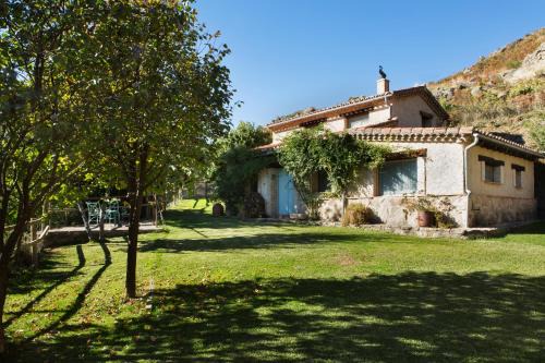 Candeleda House | Pet-Friendly Escape at Abejas 2 de El Vergel de Chilla