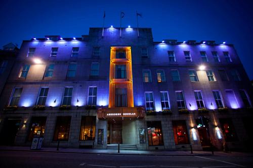 Central Aberdeen Hotel | Pet-Friendly Aberdeen Douglas Hotel with Family Amenities