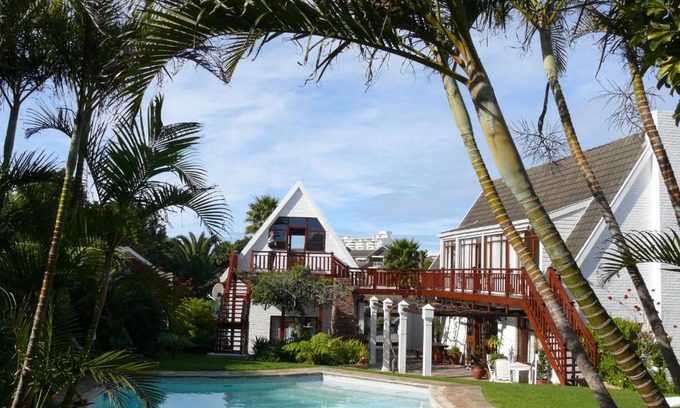 Humewood House | Cozy Aberdour Guesthouse with Pool and Oceanfront Views