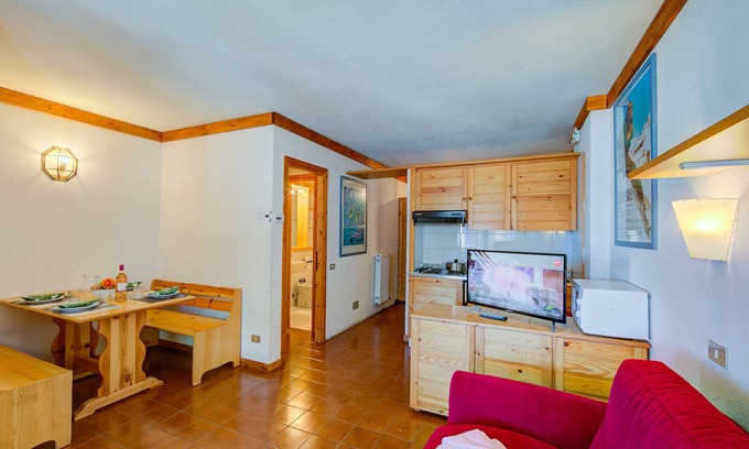 Grangesises Apartment | Convenient Abeti A2-03: Near Ski in Beautiful Sestriere