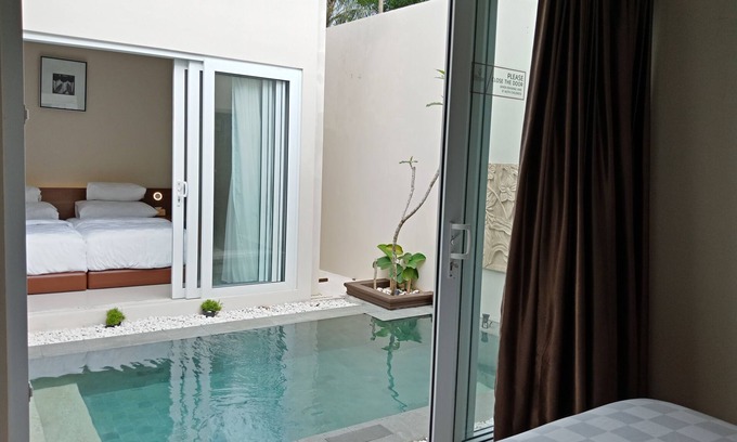 Wonosobo House | Inviting Abhaya Villa: Rated 8.6 with Pool & Breakfast