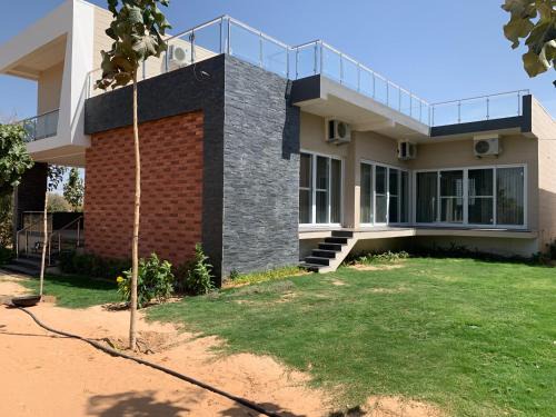 Uchiyarda House | Family-Friendly Retreat at Abhikram Holiday Homes