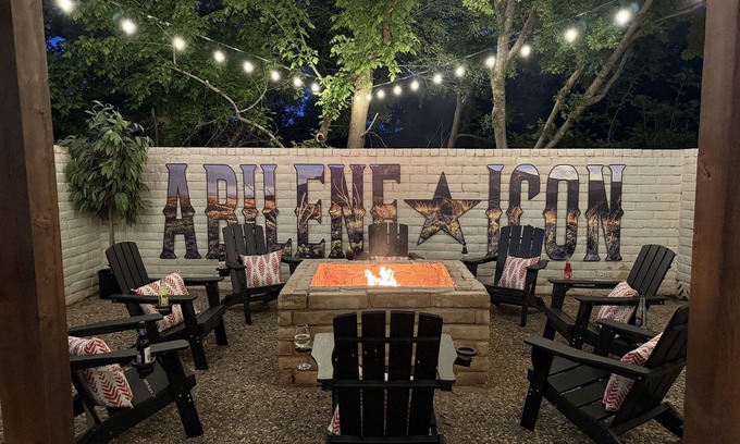 Abilene House | Abilene Icon- Sky, Story, and the Western Spirit!