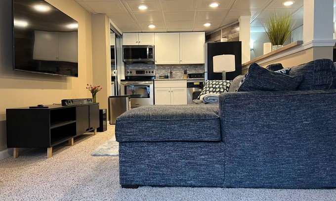 Abingdon House | Family-Friendly Abingdon Haven Hideaway with Kitchen Amenities