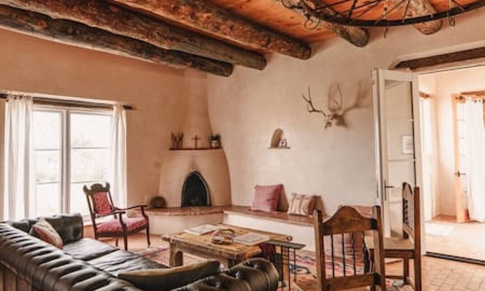 El Rito House | Experience Abiquiu Adobe in Artistic Georgia O'Keeffe Country