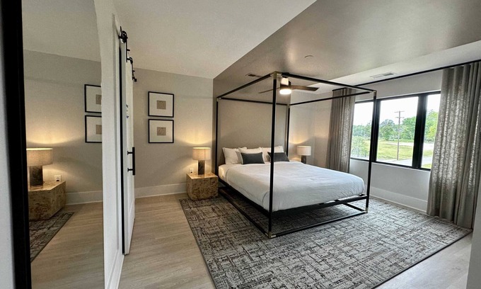 New Pathways Villa | Discover Abode Memphis - Pontotoc: 5-Star Family Retreat