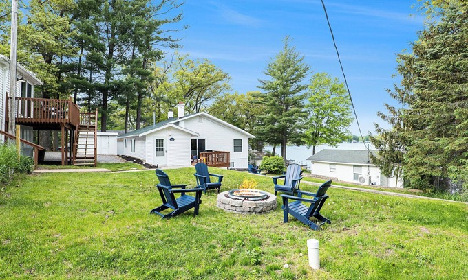 White Cloud Cabin | Experience Above All Cottage: Perfect for Ocean View Retreats