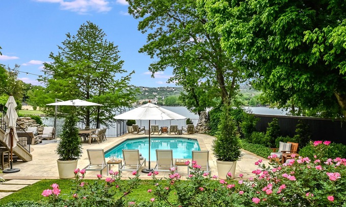 Tarrytown House | Experience Family Fun at Above Icon | Lake Austin Retreat