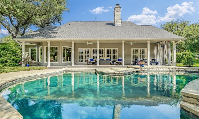 Westwood House | Free Night Offer: Westlake | Pool, Spa & Downtown Access