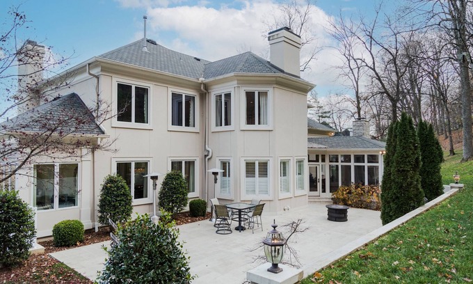 Oak Hill House | Ideal for Large Groups | 9MI to Nashville with Media Room