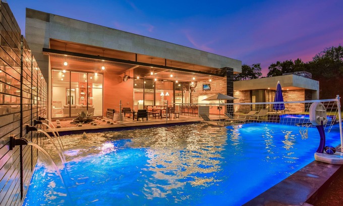 Austin House | Experience Above Pinnacle: Concierge, Pool & Spa Awaits