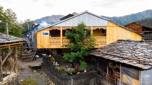 Shenako House | Experience Above the Clouds: Guest Rated 9.9 & Pet Friendly