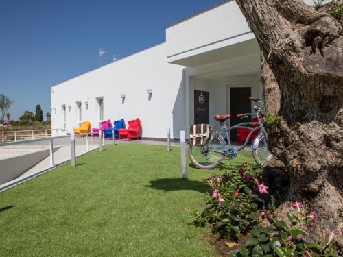 Comiso House | Welcoming Abraxia Guest House: High Review Score & Family-Friendly