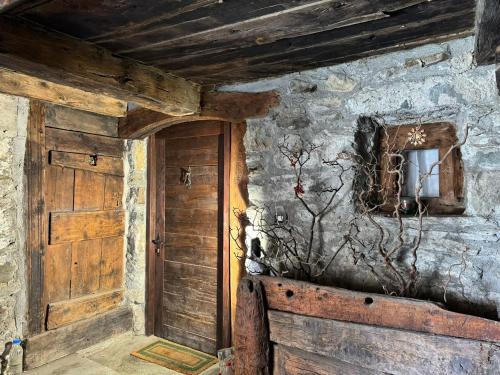 Antagnod Apartment | Experience Abri des Cimes: Nature Retreat for Families