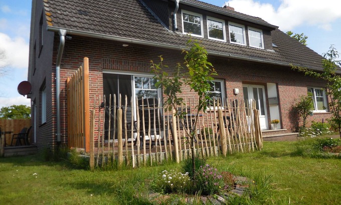 Friedeburg Apartment | Tranquil Country Escape: Enjoy Family-Friendly Comfort