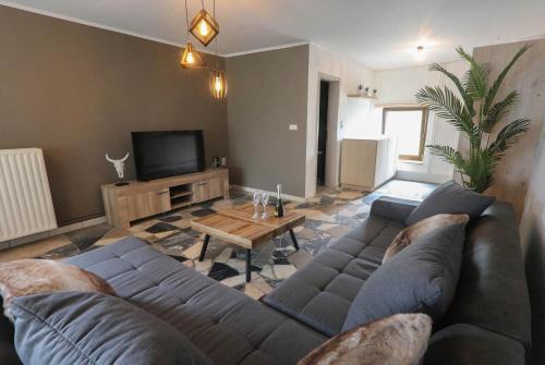 Nadrin Apartment | Family-Friendly Abso-gîte with Kitchen and High Ratings
