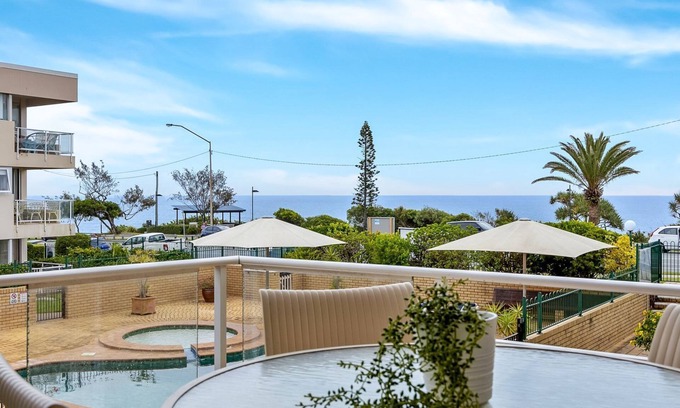 Alexandra Headland Apartment | Oceanfront 2-Bedroom Apartment with Enchanting Views