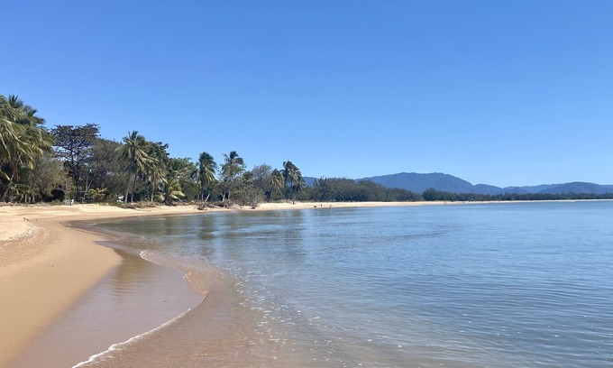 Bluewater House | Stay at Absolute Beachfront: Rated 10/10 & Pet Friendly