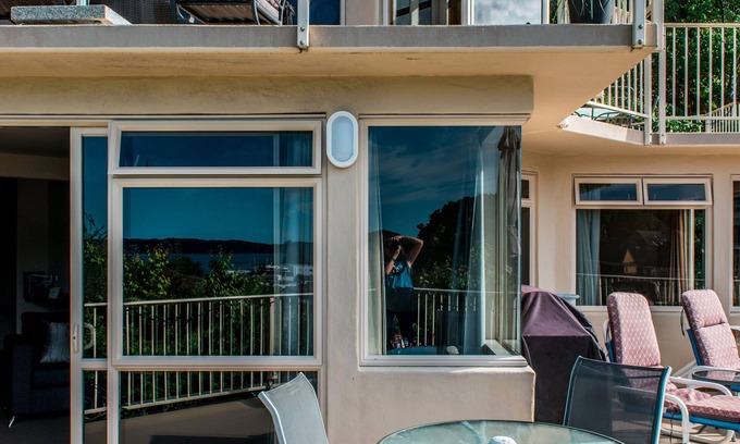 Paihia Hotel | Experience Absolute Bliss with Pool & Restaurant Amenities