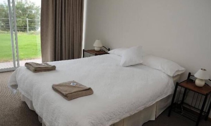 Port Lincoln Apartment | ABSOLUTE WATERFRONT IN BEAUTIFUL PT LINCOLN