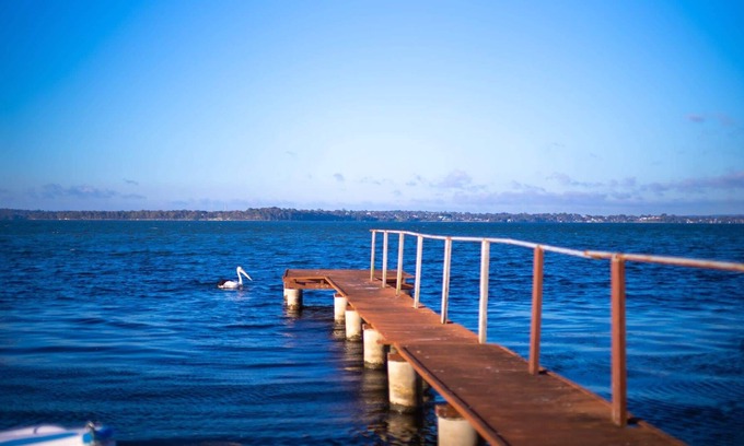Toukley House | Absolute Waterfront Hidden Gem - Toukley