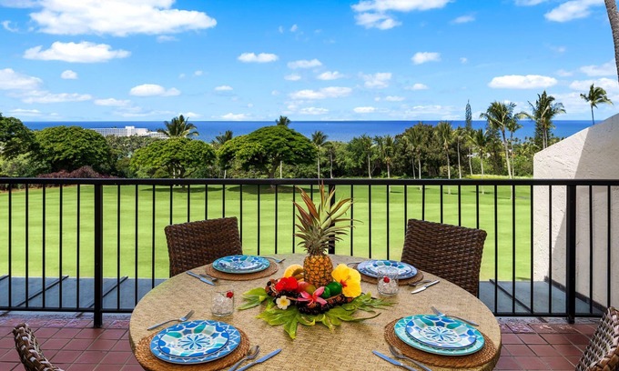 Kahaluu-Keauhou Condo | Ocean & Golf Views with Pool: Top-Rated 2 Bedroom Retreat