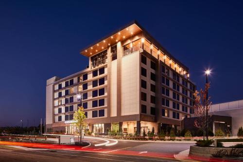 Bridgewater Hotel | Discover AC Hotel by Marriott Bridgewater: 9.1/10 Rated Stay