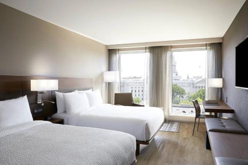 Madison Hotel | Explore AC Hotel by Marriott Madison Downtown - 4-Star Comfort