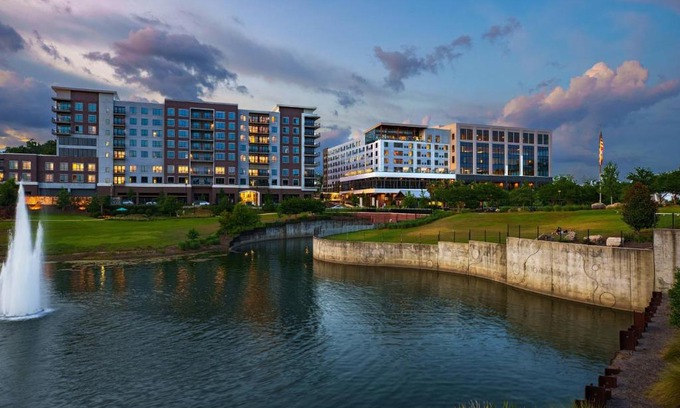 Capitol Hill Hotel | Top-Rated AC Hotel by Marriott Near Tallahassee Universities