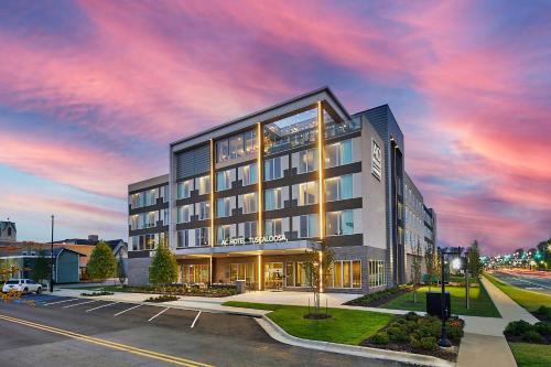 Tuscaloosa Hotel | Eco-Friendly AC Hotel by Marriott Tuscaloosa Downtown