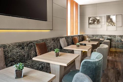 Ponferrada Hotel | Discover AC Hotel Ponferrada by Marriott: 4-Star Comfort
