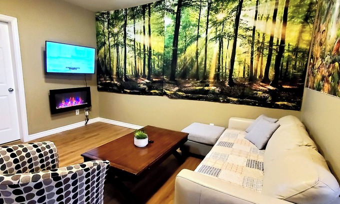 Chilliwack House | Premier AC Private 2BR Suite Near Fishing & Heritage Park