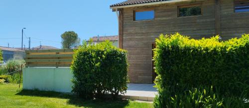 Cherbonnieres House | Oceanfront Acacia: Family-Friendly Retreat with Pool Access