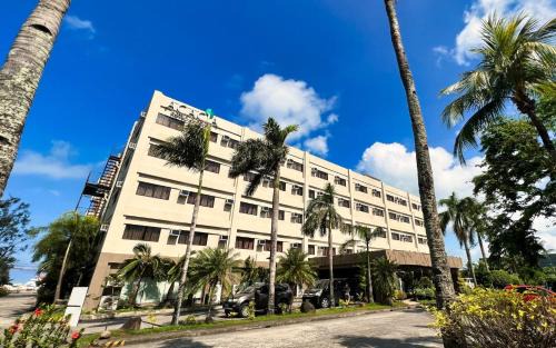Bacolod Hotel | Inviting Acacia Hotel Bacolod: Pool & Family-Friendly Stays