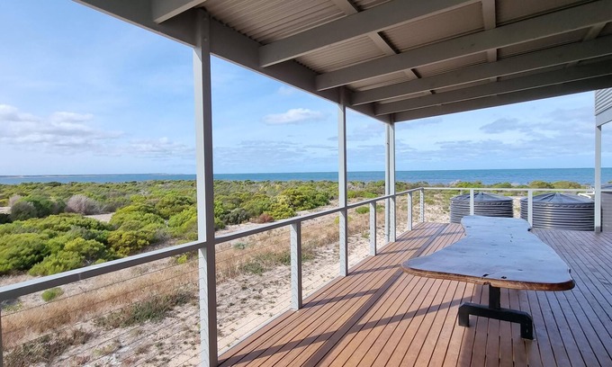Warrenben House | Discover Acacia Views - A Family-Friendly Holiday Retreat