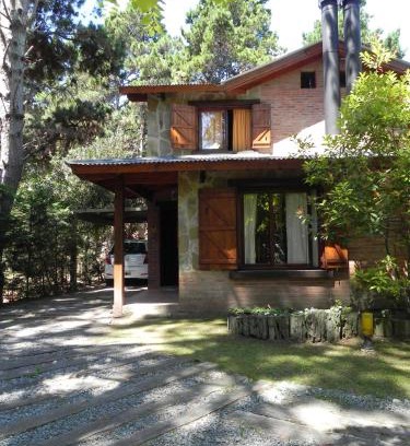 Costa del Este House | Family-Friendly Escape at Acacias Blancas - Rated 9/10!